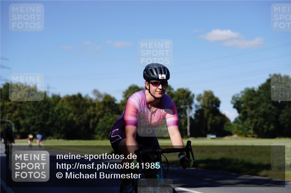 07.09.2025 - 19. Norderstedt Triathlon Michael Burmester http://msf.ph/oto/8841985 07.09.2025 15:38:43 Radfahren 408, 882, 938, 1442 meine-sportfotos.de