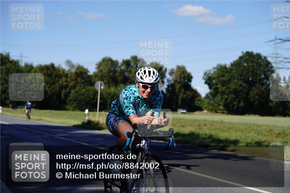07.09.2025 - 19. Norderstedt Triathlon Michael Burmester http://msf.ph/oto/8842002 07.09.2025 15:38:50 Radfahren 402, 504, 1432, 1454 meine-sportfotos.de