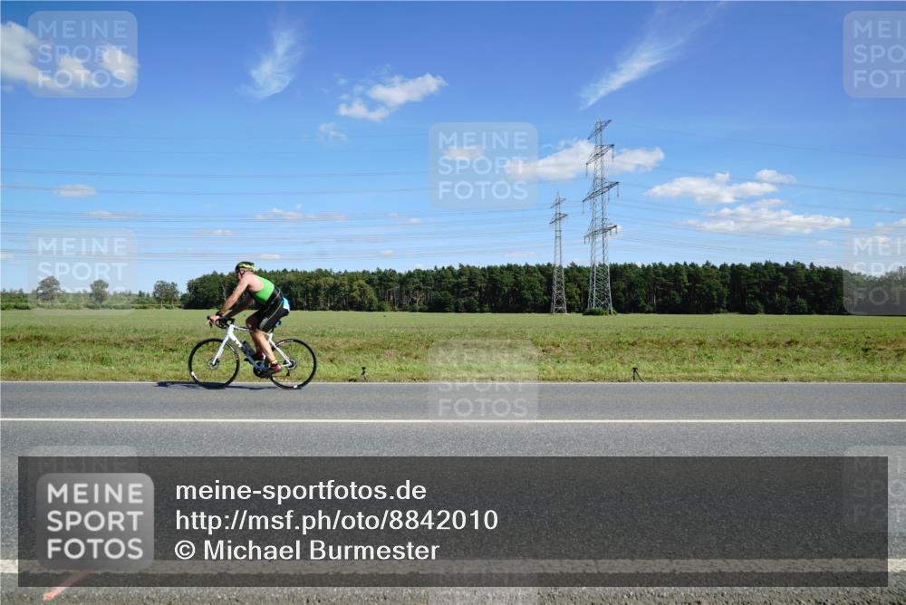 07.09.2025 - 19. Norderstedt Triathlon Michael Burmester http://msf.ph/oto/8842010 07.09.2025 14:34:35 Radfahren  meine-sportfotos.de