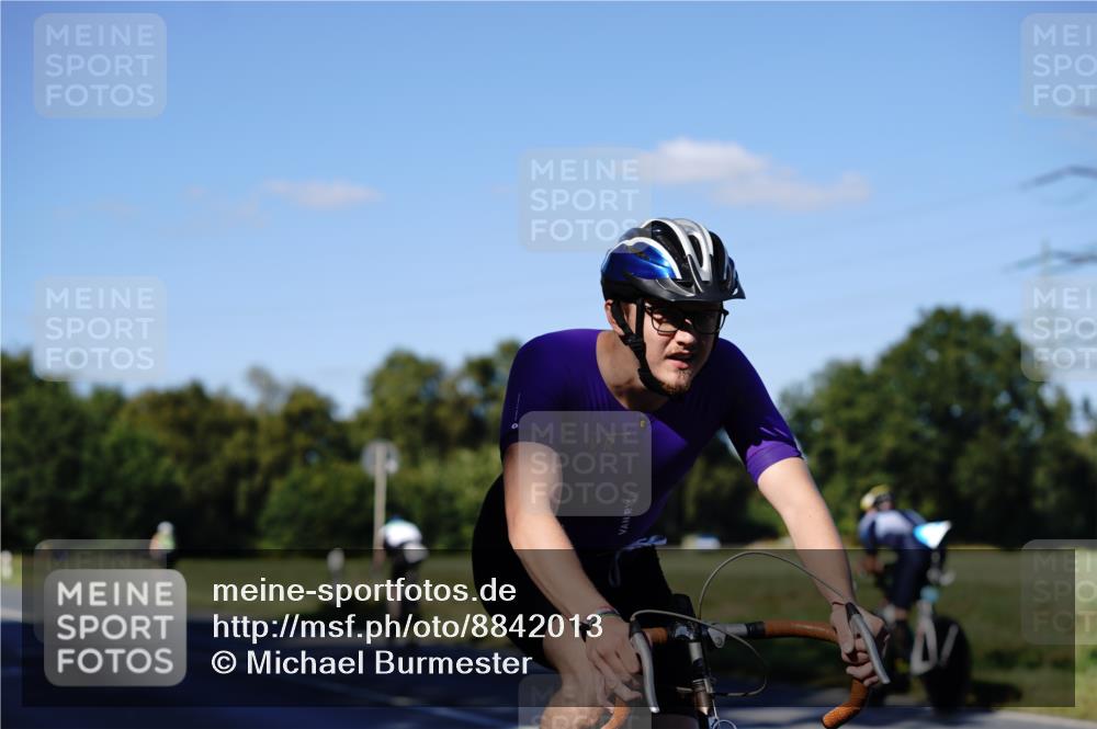 07.09.2025 - 19. Norderstedt Triathlon Michael Burmester http://msf.ph/oto/8842013 07.09.2025 15:39:04 Radfahren 1452 meine-sportfotos.de