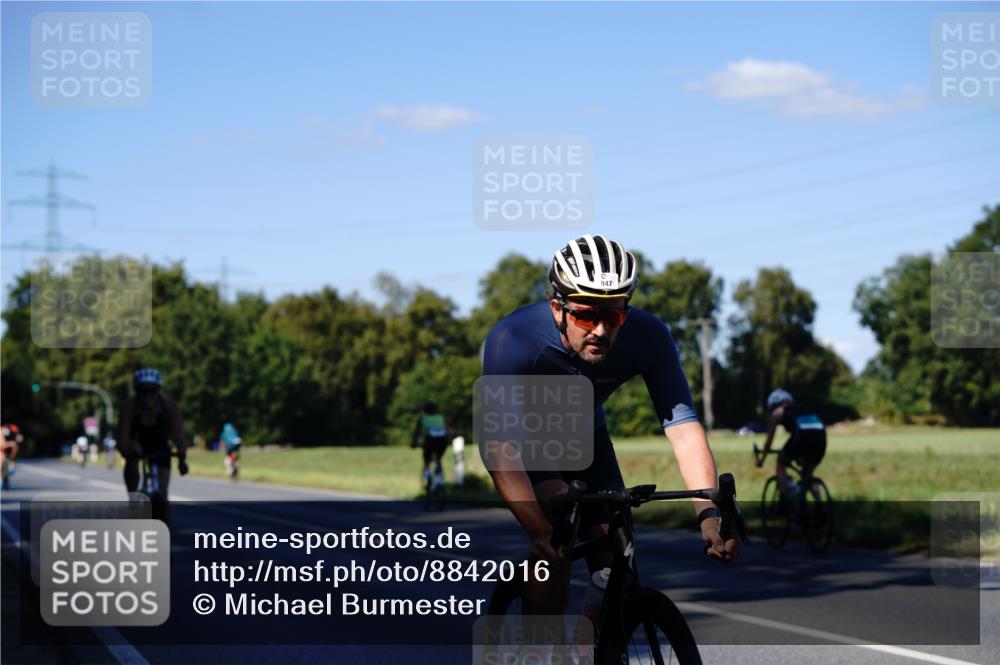 07.09.2025 - 19. Norderstedt Triathlon Michael Burmester http://msf.ph/oto/8842016 07.09.2025 15:39:12 Radfahren 397, 522, 885, 918, 947 meine-sportfotos.de