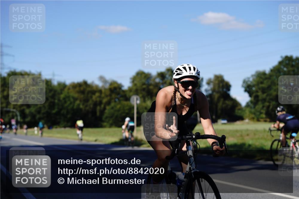 07.09.2025 - 19. Norderstedt Triathlon Michael Burmester http://msf.ph/oto/8842020 07.09.2025 15:39:13 Radfahren 522, 918, 947 meine-sportfotos.de