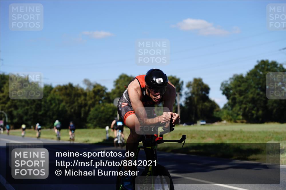 07.09.2025 - 19. Norderstedt Triathlon Michael Burmester http://msf.ph/oto/8842021 07.09.2025 15:39:16 Radfahren 522 meine-sportfotos.de