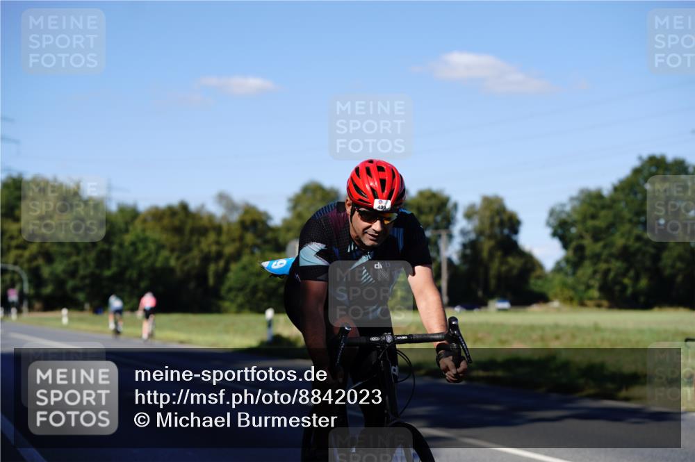 07.09.2025 - 19. Norderstedt Triathlon Michael Burmester http://msf.ph/oto/8842023 07.09.2025 15:39:29 Radfahren 409 meine-sportfotos.de