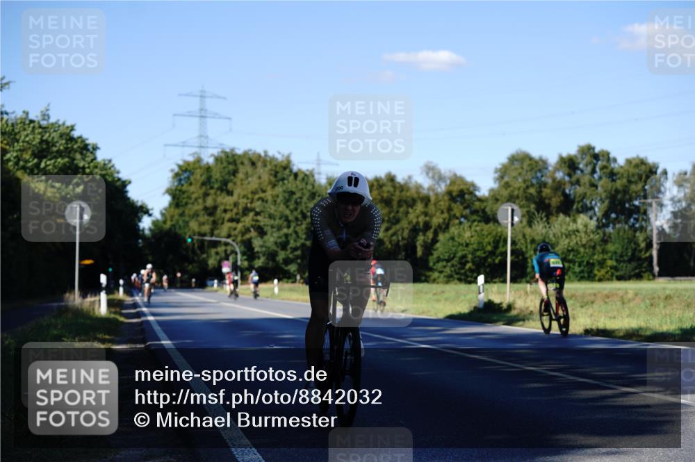 07.09.2025 - 19. Norderstedt Triathlon Michael Burmester http://msf.ph/oto/8842032 07.09.2025 15:39:48 Radfahren 508, 517 meine-sportfotos.de