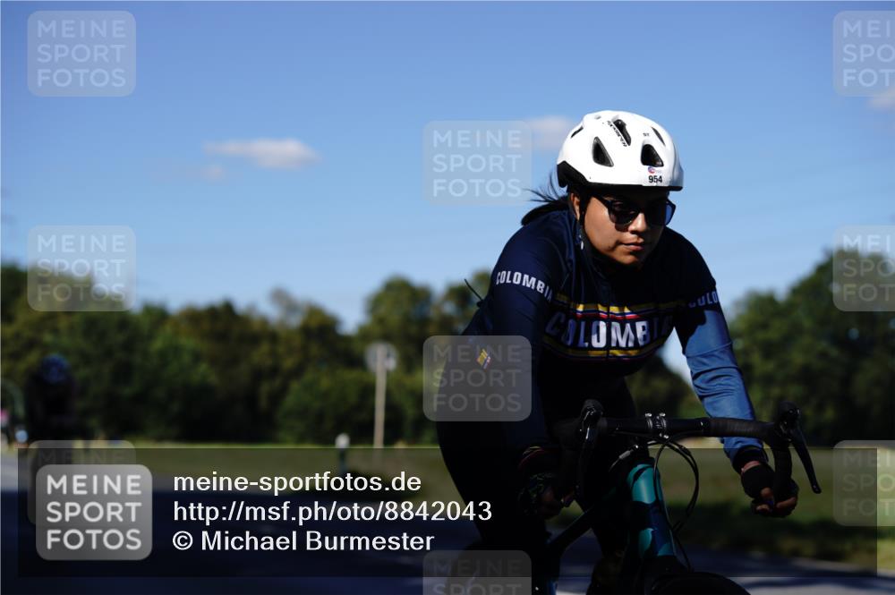 07.09.2025 - 19. Norderstedt Triathlon Michael Burmester http://msf.ph/oto/8842043 07.09.2025 15:40:00 Radfahren 924, 954, 1455, 1464 meine-sportfotos.de