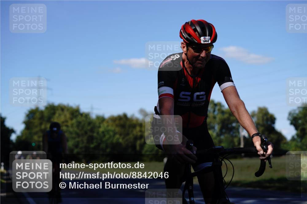 07.09.2025 - 19. Norderstedt Triathlon Michael Burmester http://msf.ph/oto/8842046 07.09.2025 15:40:02 Radfahren 924, 954, 1455, 1464 meine-sportfotos.de