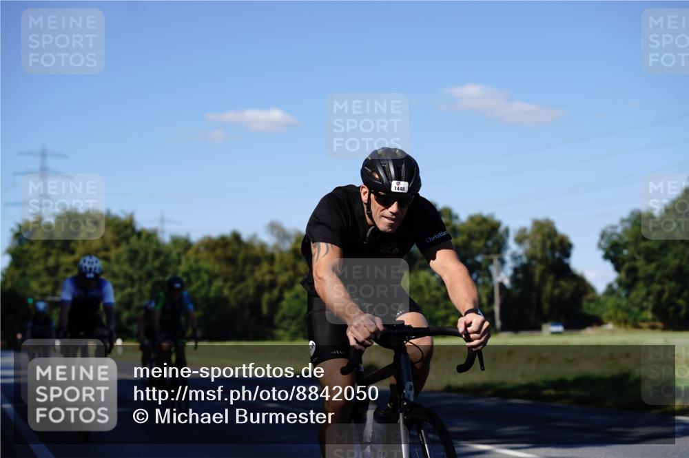07.09.2025 - 19. Norderstedt Triathlon Michael Burmester http://msf.ph/oto/8842050 07.09.2025 15:40:06 Radfahren 923, 924, 1400, 1422, 1448, 1485 meine-sportfotos.de