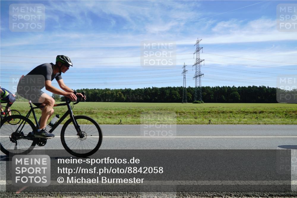 07.09.2025 - 19. Norderstedt Triathlon Michael Burmester http://msf.ph/oto/8842058 07.09.2025 12:28:10 Radfahren 171, 728, 735, 752, 1264 meine-sportfotos.de