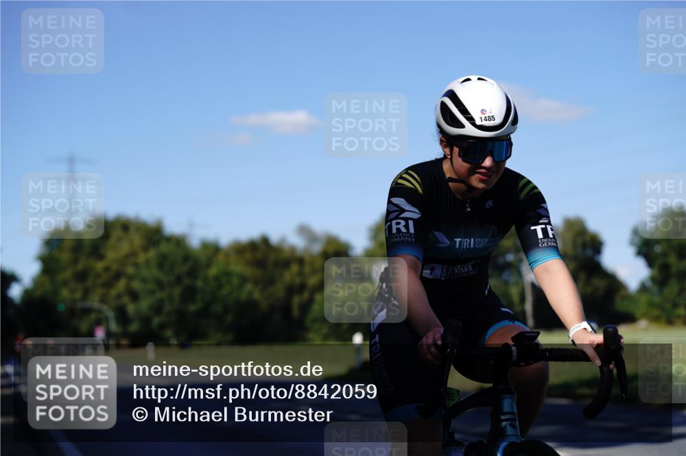 07.09.2025 - 19. Norderstedt Triathlon Michael Burmester http://msf.ph/oto/8842059 07.09.2025 15:40:08 Radfahren 923, 1400, 1422, 1448, 1485 meine-sportfotos.de