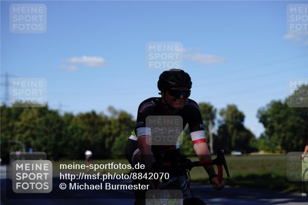 07.09.2025 - 19. Norderstedt Triathlon Michael Burmester http://msf.ph/oto/8842070 07.09.2025 15:40:44 Radfahren 403, 446, 929, 1444 meine-sportfotos.de
