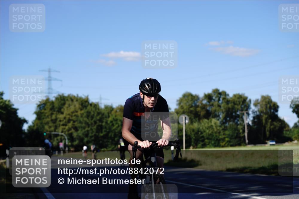 07.09.2025 - 19. Norderstedt Triathlon Michael Burmester http://msf.ph/oto/8842072 07.09.2025 15:40:47 Radfahren 403, 416, 446, 1444 meine-sportfotos.de