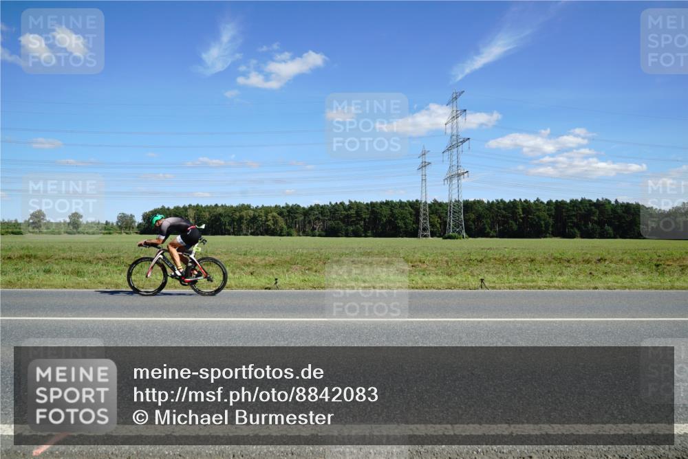 07.09.2025 - 19. Norderstedt Triathlon Michael Burmester http://msf.ph/oto/8842083 07.09.2025 14:35:01 Radfahren 1497 meine-sportfotos.de