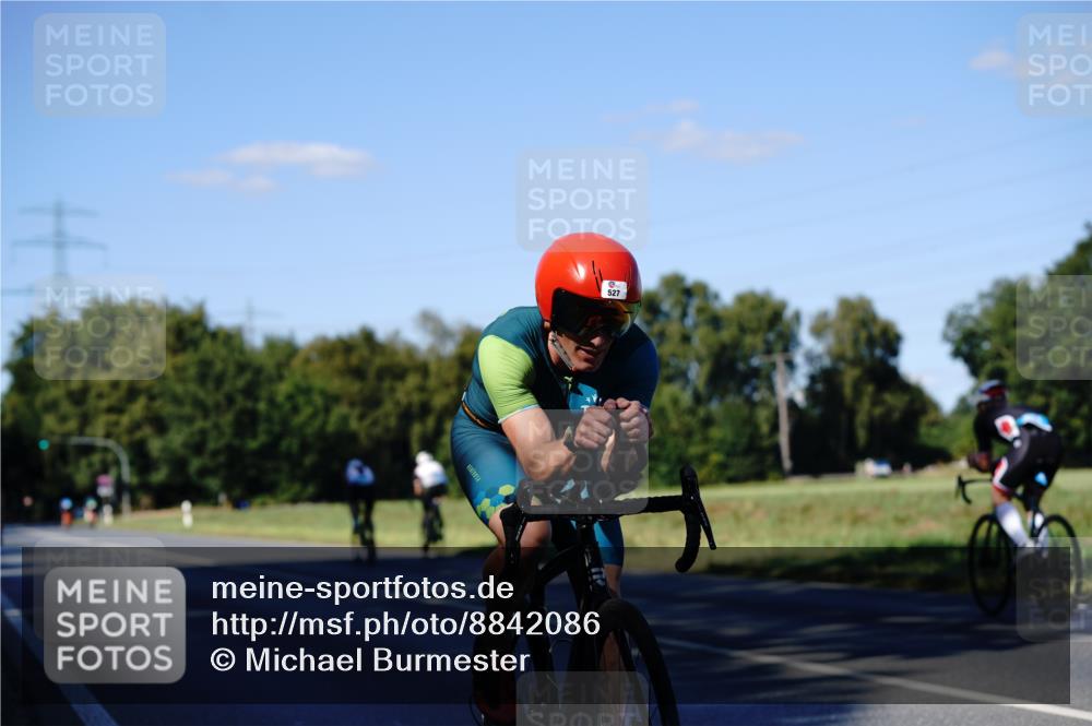 07.09.2025 - 19. Norderstedt Triathlon Michael Burmester http://msf.ph/oto/8842086 07.09.2025 15:41:13 Radfahren 527, 1443 meine-sportfotos.de