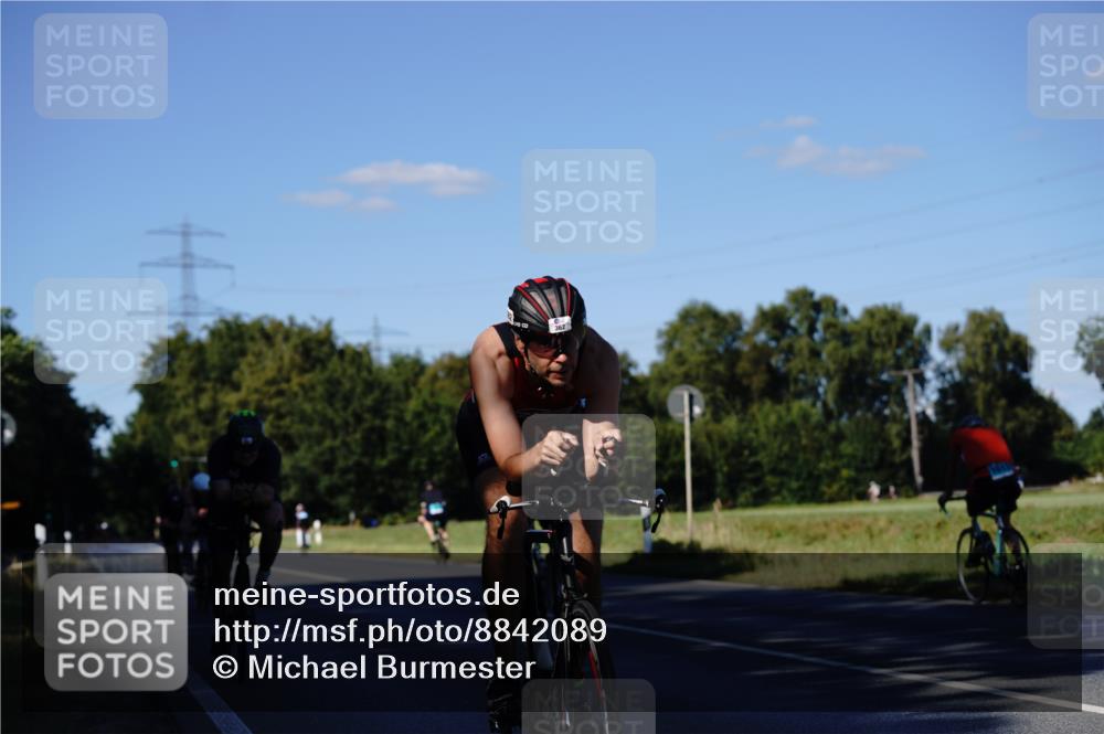07.09.2025 - 19. Norderstedt Triathlon Michael Burmester http://msf.ph/oto/8842089 07.09.2025 15:41:19 Radfahren 362, 396, 550, 864, 1413 meine-sportfotos.de