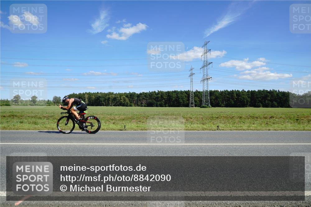 07.09.2025 - 19. Norderstedt Triathlon Michael Burmester http://msf.ph/oto/8842090 07.09.2025 14:35:02 Radfahren 377, 1497 meine-sportfotos.de