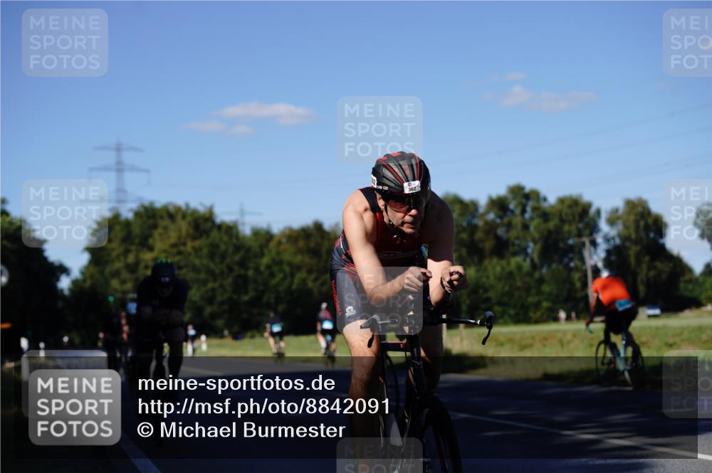 07.09.2025 - 19. Norderstedt Triathlon Michael Burmester http://msf.ph/oto/8842091 07.09.2025 15:41:19 Radfahren 362, 396, 550, 864, 1413 meine-sportfotos.de