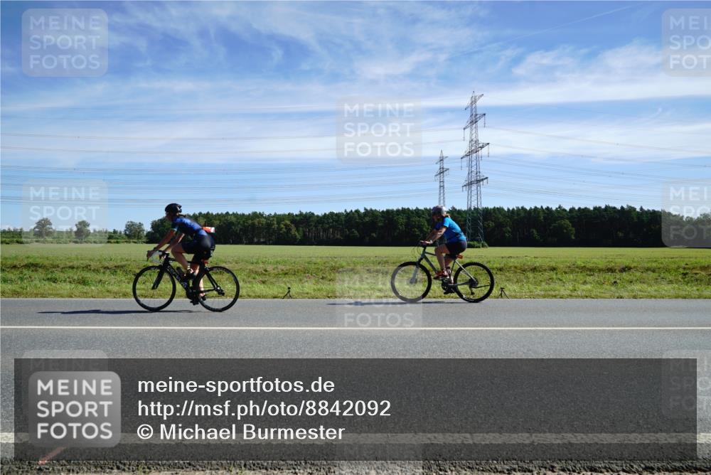 07.09.2025 - 19. Norderstedt Triathlon Michael Burmester http://msf.ph/oto/8842092 07.09.2025 12:28:22 Radfahren 141 meine-sportfotos.de