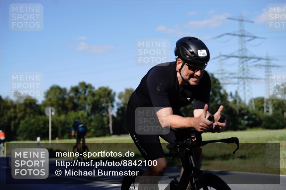 07.09.2025 - 19. Norderstedt Triathlon Michael Burmester http://msf.ph/oto/8842100 07.09.2025 15:41:21 Radfahren 362, 396, 550, 864, 1413 meine-sportfotos.de