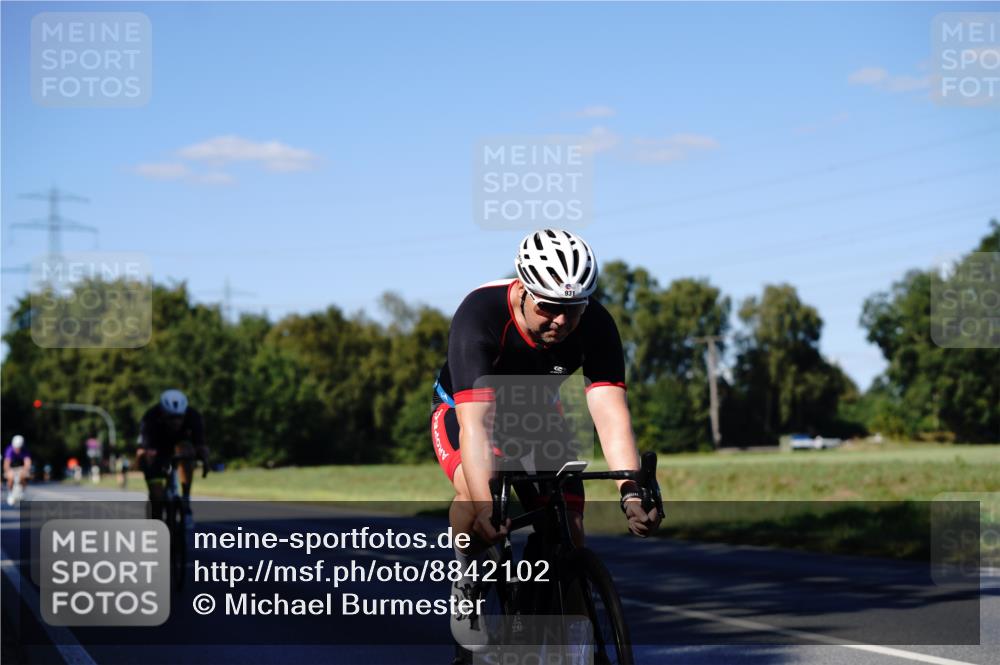 07.09.2025 - 19. Norderstedt Triathlon Michael Burmester http://msf.ph/oto/8842102 07.09.2025 15:41:33 Radfahren 538, 931 meine-sportfotos.de