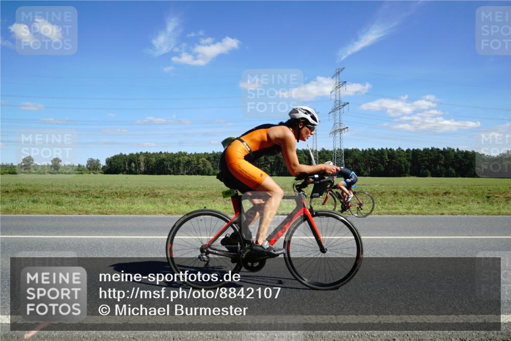 07.09.2025 - 19. Norderstedt Triathlon Michael Burmester http://msf.ph/oto/8842107 07.09.2025 14:35:08 Radfahren 377, 458 meine-sportfotos.de