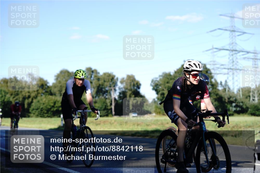 07.09.2025 - 19. Norderstedt Triathlon Michael Burmester http://msf.ph/oto/8842118 07.09.2025 15:41:54 Radfahren 365, 432, 465, 487, 499, 870, 871, 878, 889 meine-sportfotos.de