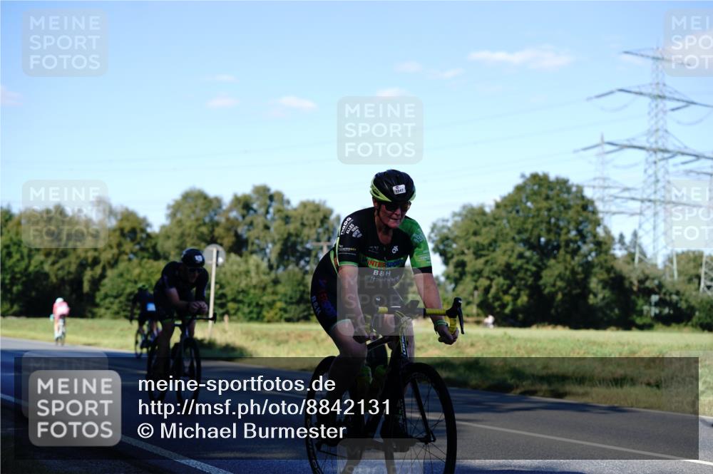 07.09.2025 - 19. Norderstedt Triathlon Michael Burmester http://msf.ph/oto/8842131 07.09.2025 15:41:59 Radfahren 465, 540, 871, 889, 951, 1547 meine-sportfotos.de