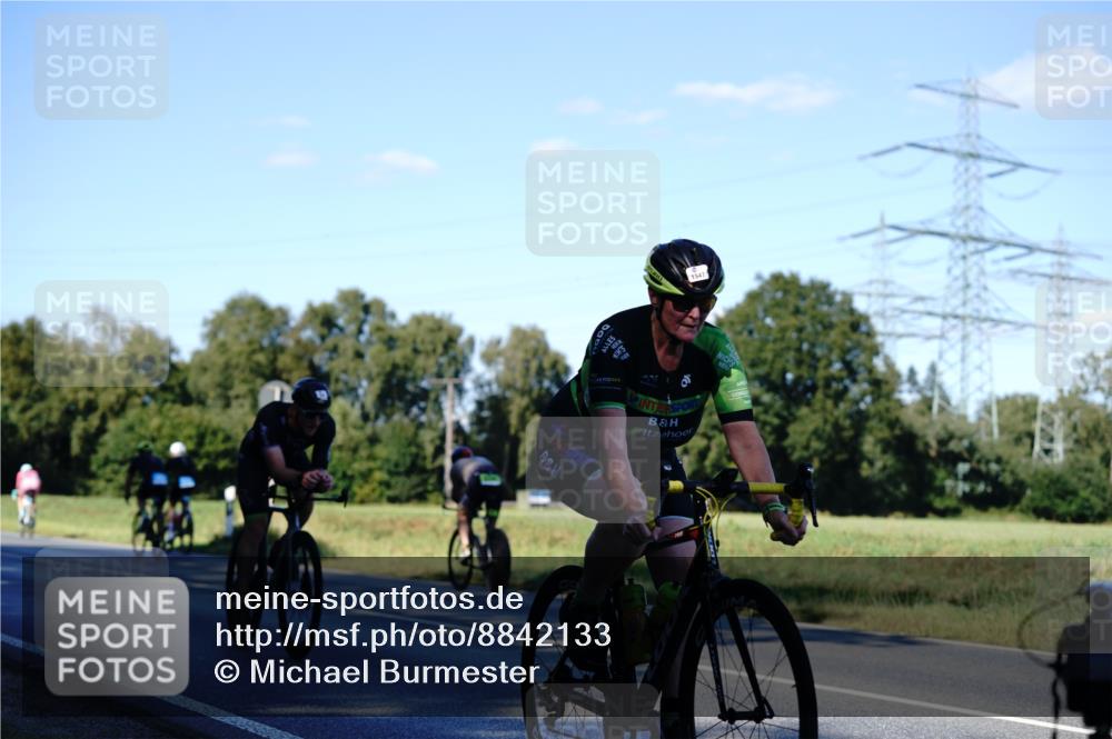 07.09.2025 - 19. Norderstedt Triathlon Michael Burmester http://msf.ph/oto/8842133 07.09.2025 15:41:59 Radfahren 465, 540, 871, 889, 951, 1547 meine-sportfotos.de