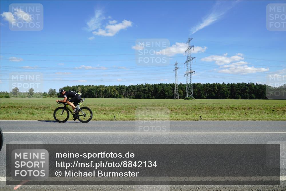 07.09.2025 - 19. Norderstedt Triathlon Michael Burmester http://msf.ph/oto/8842134 07.09.2025 14:35:18 Radfahren 394, 988 meine-sportfotos.de