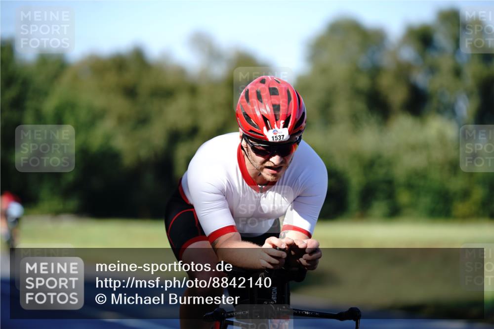 07.09.2025 - 19. Norderstedt Triathlon Michael Burmester http://msf.ph/oto/8842140 07.09.2025 15:42:29 Radfahren 1537 meine-sportfotos.de