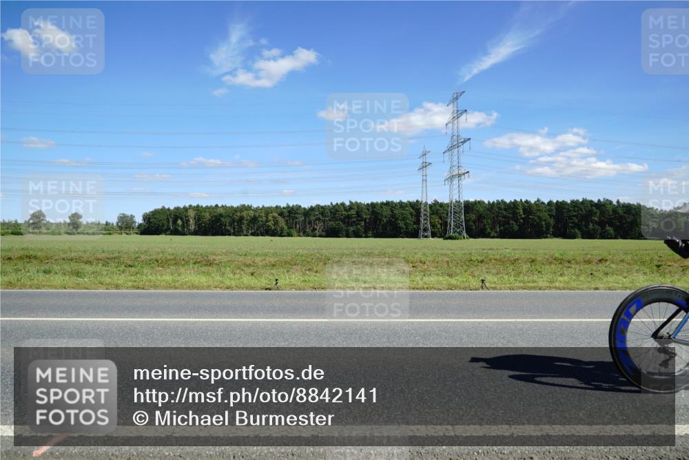 07.09.2025 - 19. Norderstedt Triathlon Michael Burmester http://msf.ph/oto/8842141 07.09.2025 14:35:18 Radfahren 394, 988 meine-sportfotos.de
