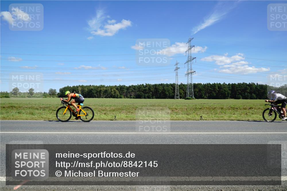 07.09.2025 - 19. Norderstedt Triathlon Michael Burmester http://msf.ph/oto/8842145 07.09.2025 14:35:23 Radfahren  meine-sportfotos.de