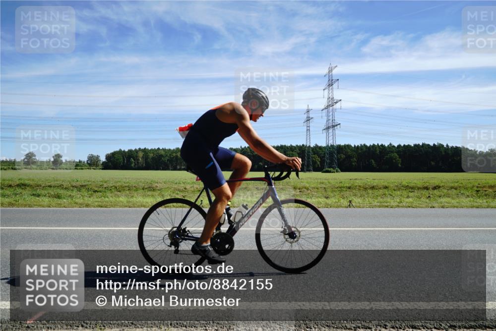 07.09.2025 - 19. Norderstedt Triathlon Michael Burmester http://msf.ph/oto/8842155 07.09.2025 12:28:33 Radfahren 210, 262, 696, 780, 858, 1213, 1214, 1329 meine-sportfotos.de