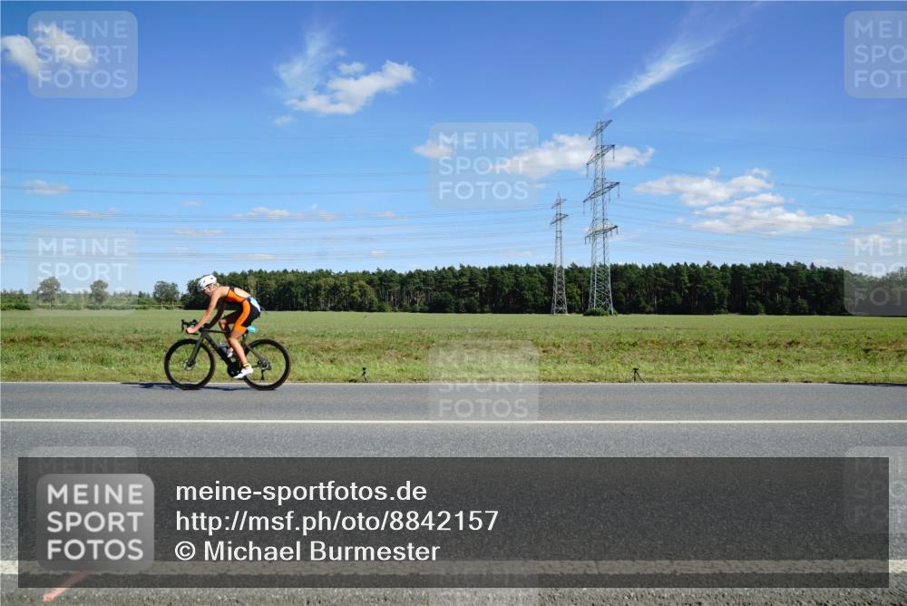 07.09.2025 - 19. Norderstedt Triathlon Michael Burmester http://msf.ph/oto/8842157 07.09.2025 14:35:25 Radfahren  meine-sportfotos.de