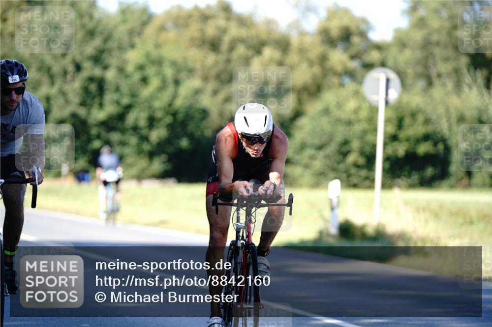 07.09.2025 - 19. Norderstedt Triathlon Michael Burmester http://msf.ph/oto/8842160 07.09.2025 15:42:49 Radfahren 415, 429, 925 meine-sportfotos.de