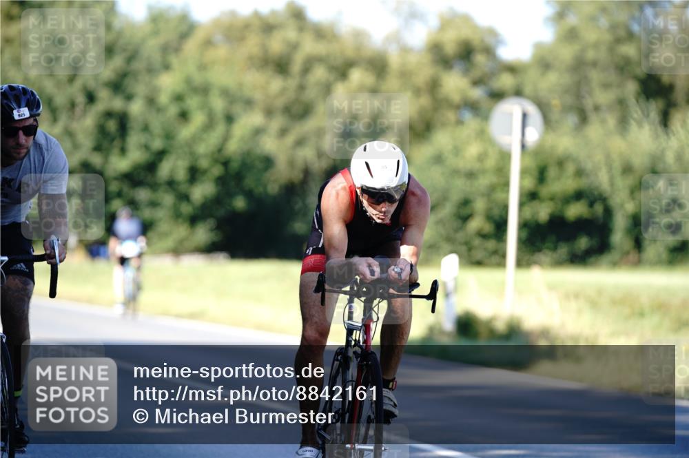 07.09.2025 - 19. Norderstedt Triathlon Michael Burmester http://msf.ph/oto/8842161 07.09.2025 15:42:49 Radfahren 415, 429, 925 meine-sportfotos.de