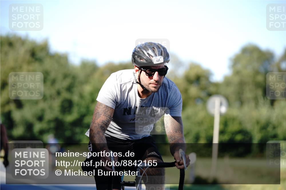 07.09.2025 - 19. Norderstedt Triathlon Michael Burmester http://msf.ph/oto/8842165 07.09.2025 15:42:49 Radfahren 415, 429, 925 meine-sportfotos.de