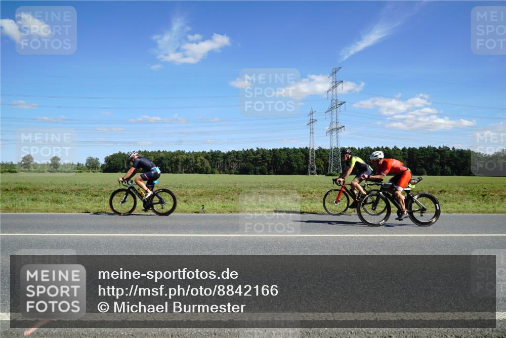 07.09.2025 - 19. Norderstedt Triathlon Michael Burmester http://msf.ph/oto/8842166 07.09.2025 14:35:28 Radfahren 1485 meine-sportfotos.de