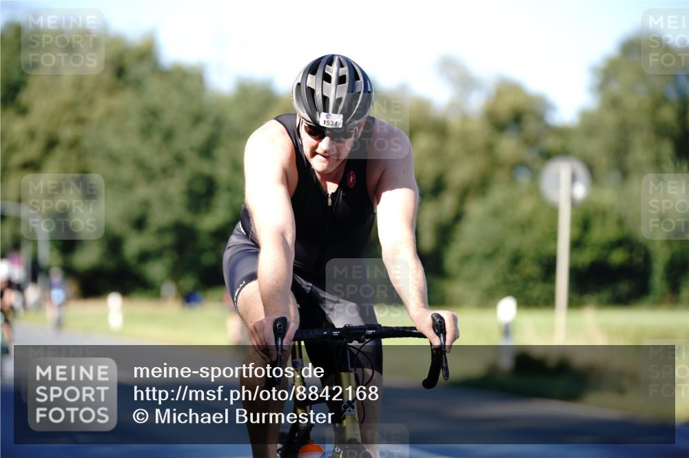 07.09.2025 - 19. Norderstedt Triathlon Michael Burmester http://msf.ph/oto/8842168 07.09.2025 15:42:53 Radfahren 429, 549, 1427, 1534 meine-sportfotos.de