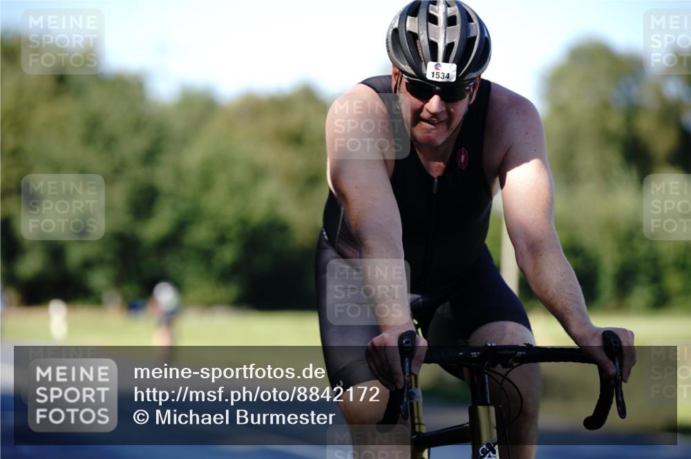 07.09.2025 - 19. Norderstedt Triathlon Michael Burmester http://msf.ph/oto/8842172 07.09.2025 15:42:53 Radfahren 429, 549, 1427, 1534 meine-sportfotos.de
