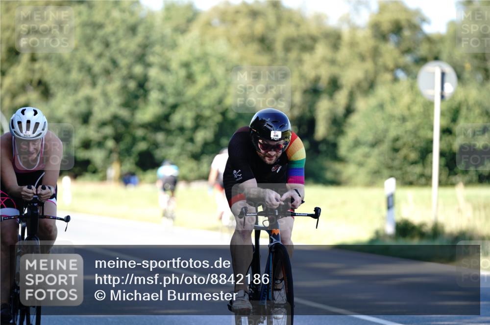 07.09.2025 - 19. Norderstedt Triathlon Michael Burmester http://msf.ph/oto/8842186 07.09.2025 15:43:05 Radfahren 496, 497, 1524, 1528 meine-sportfotos.de