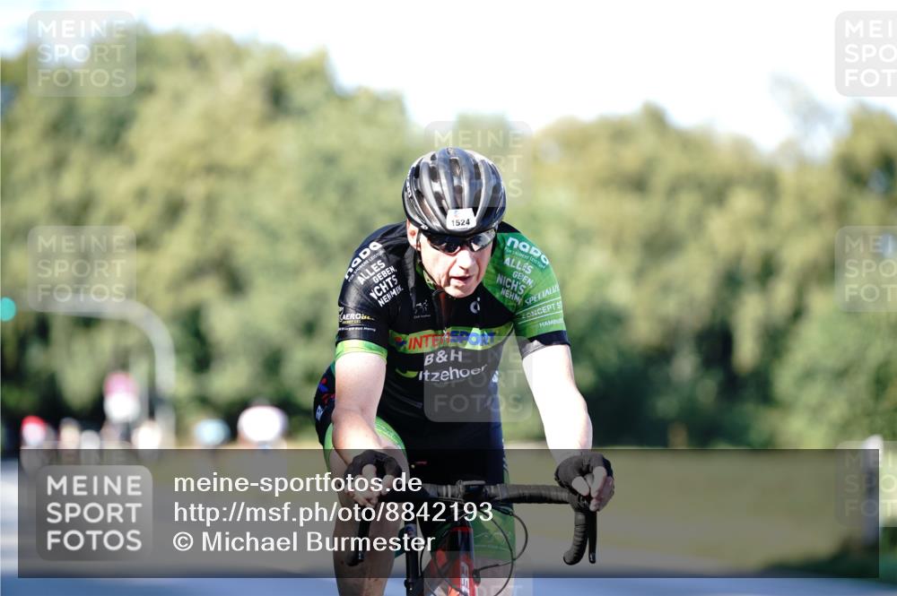 07.09.2025 - 19. Norderstedt Triathlon Michael Burmester http://msf.ph/oto/8842193 07.09.2025 15:43:08 Radfahren 496, 1524, 1528 meine-sportfotos.de