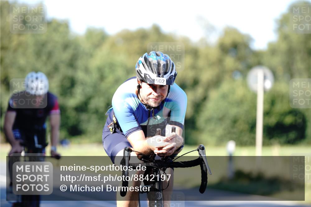 07.09.2025 - 19. Norderstedt Triathlon Michael Burmester http://msf.ph/oto/8842197 07.09.2025 15:43:12 Radfahren 873, 902, 1460 meine-sportfotos.de