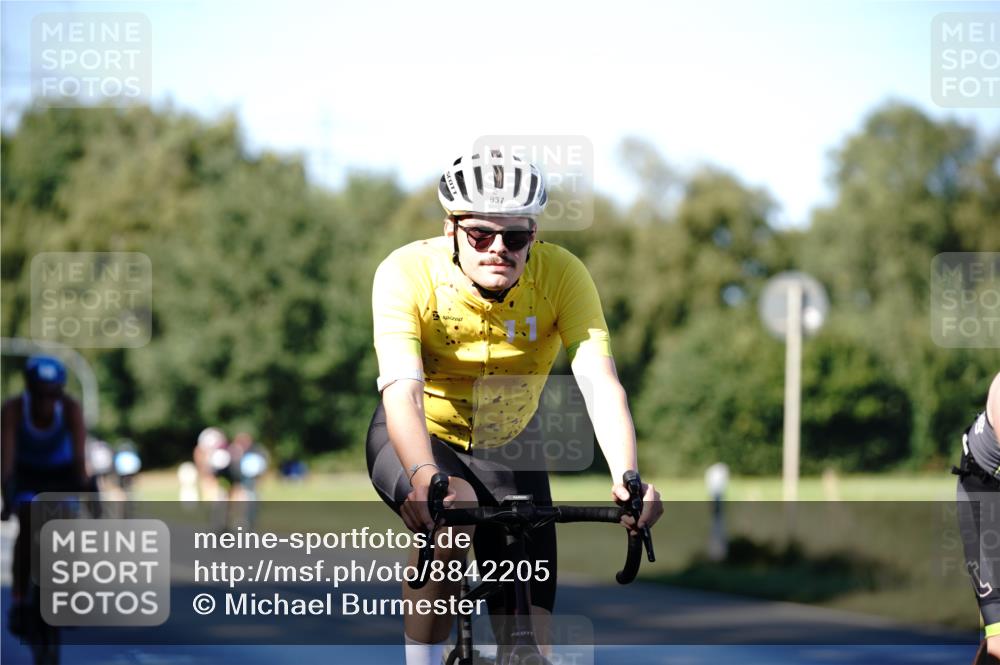 07.09.2025 - 19. Norderstedt Triathlon Michael Burmester http://msf.ph/oto/8842205 07.09.2025 15:43:17 Radfahren 534, 873, 937, 1423 meine-sportfotos.de