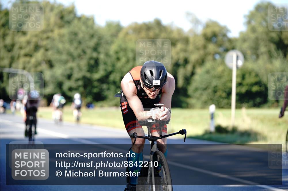 07.09.2025 - 19. Norderstedt Triathlon Michael Burmester http://msf.ph/oto/8842210 07.09.2025 15:43:23 Radfahren 505, 521, 524 meine-sportfotos.de