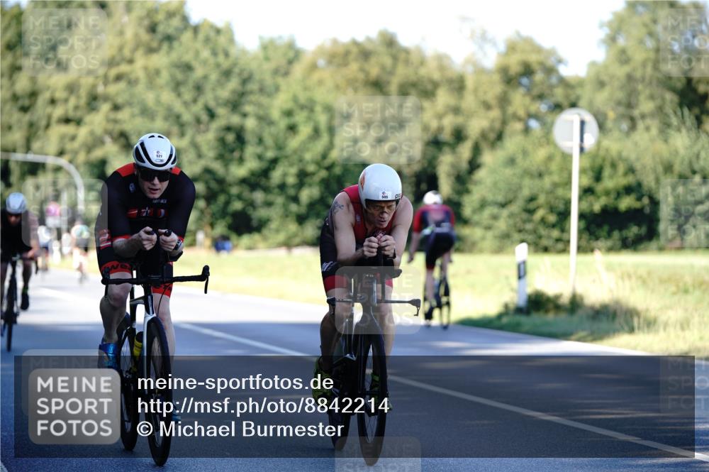 07.09.2025 - 19. Norderstedt Triathlon Michael Burmester http://msf.ph/oto/8842214 07.09.2025 15:43:25 Radfahren 505, 521, 524, 547, 1410, 1437 meine-sportfotos.de