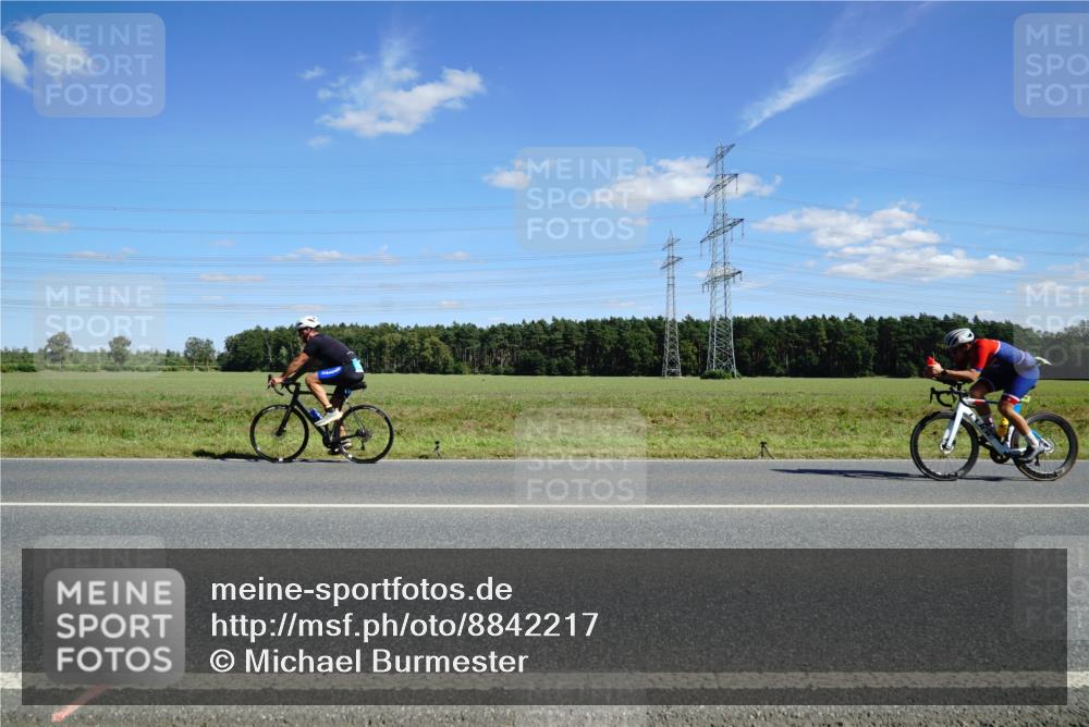 07.09.2025 - 19. Norderstedt Triathlon Michael Burmester http://msf.ph/oto/8842217 07.09.2025 14:35:44 Radfahren 958 meine-sportfotos.de