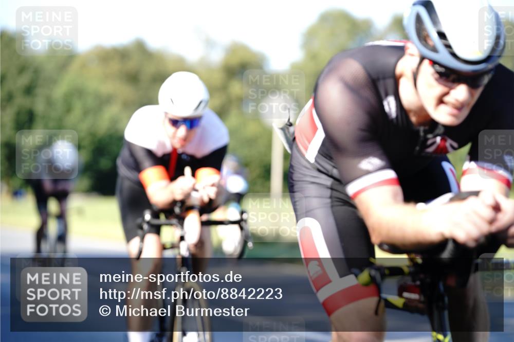 07.09.2025 - 19. Norderstedt Triathlon Michael Burmester http://msf.ph/oto/8842223 07.09.2025 15:43:29 Radfahren 519, 547, 903, 949, 957, 1410, 1437, 1486 meine-sportfotos.de