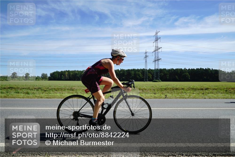 07.09.2025 - 19. Norderstedt Triathlon Michael Burmester http://msf.ph/oto/8842224 07.09.2025 12:28:55 Radfahren 265 meine-sportfotos.de
