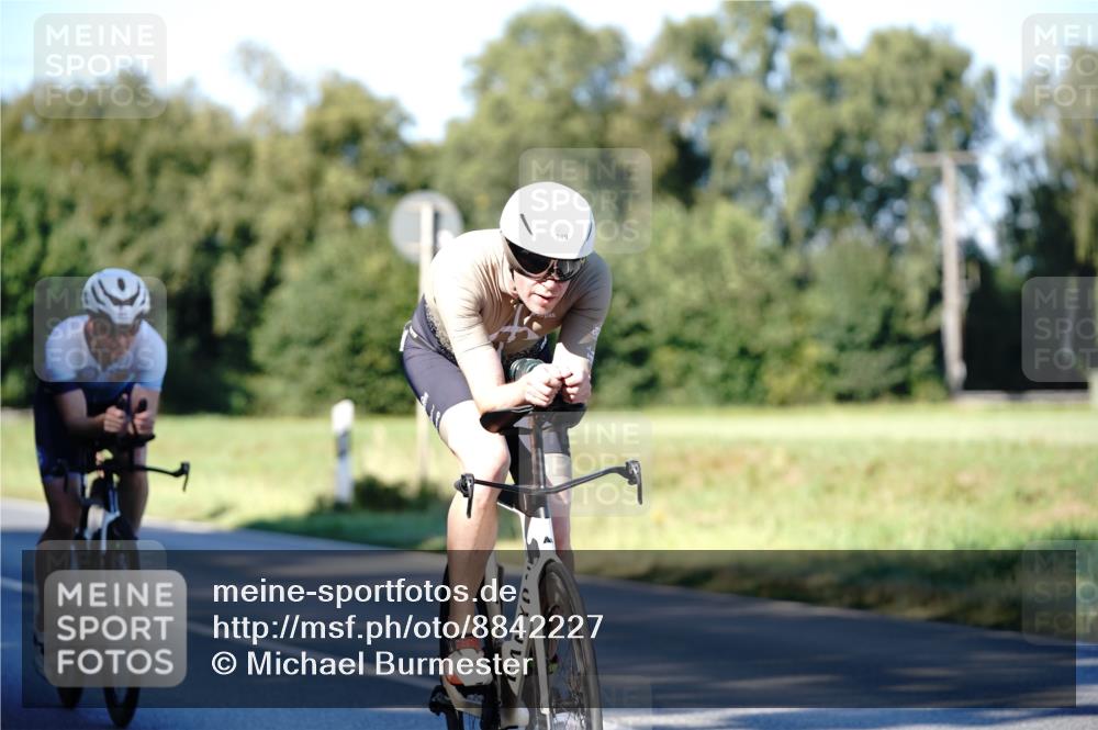 07.09.2025 - 19. Norderstedt Triathlon Michael Burmester http://msf.ph/oto/8842227 07.09.2025 15:43:30 Radfahren 493, 519, 547, 903, 949, 957, 1410, 1437, 1486 meine-sportfotos.de
